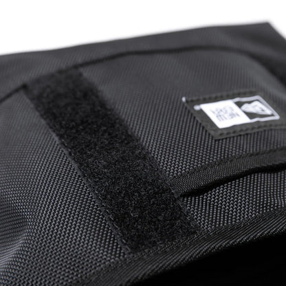 PRINT LOGO SHOULDER BAG 9L 【予約】2月15日発売予定【返品交換キャンセル不可】