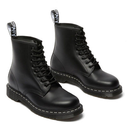 Dr. MARTENS 1460 White Stitch 8 Eye Boots ドクターマーチン 1460 ホワイトステッチ 8 ホール ブーツ 24758001【メンズ エイトホールブーツ レザーブーツ 定番モデル ミッドカットブーツ 26FW】