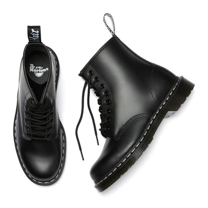 Dr. MARTENS 1460 White Stitch 8 Eye Boots ドクターマーチン 1460 ホワイトステッチ 8 ホール ブーツ 24758001【メンズ エイトホールブーツ レザーブーツ 定番モデル ミッドカットブーツ 26FW】
