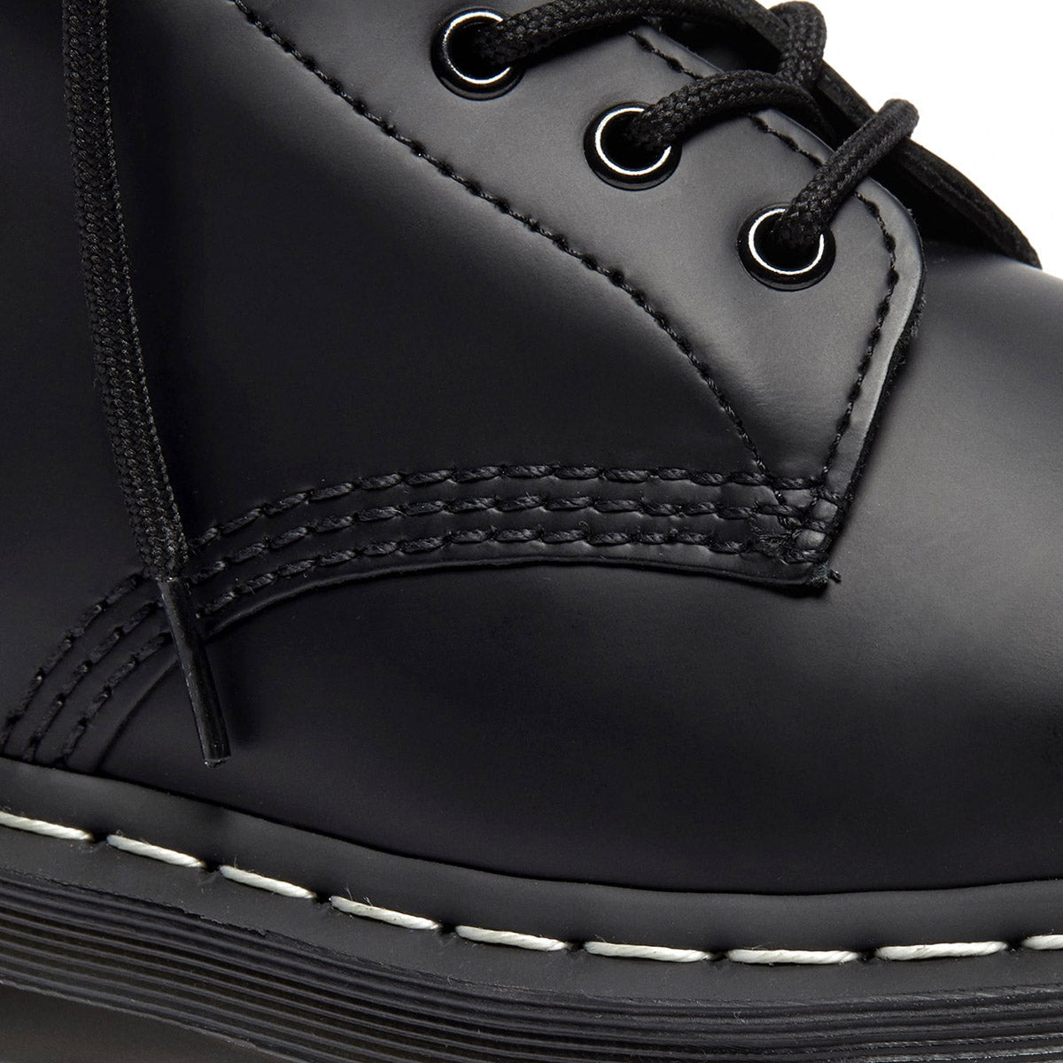 Dr. MARTENS 1460 White Stitch 8 Eye Boots ドクターマーチン 1460 ホワイトステッチ 8 ホール ブーツ 24758001【メンズ エイトホールブーツ レザーブーツ 定番モデル ミッドカットブーツ 26FW】