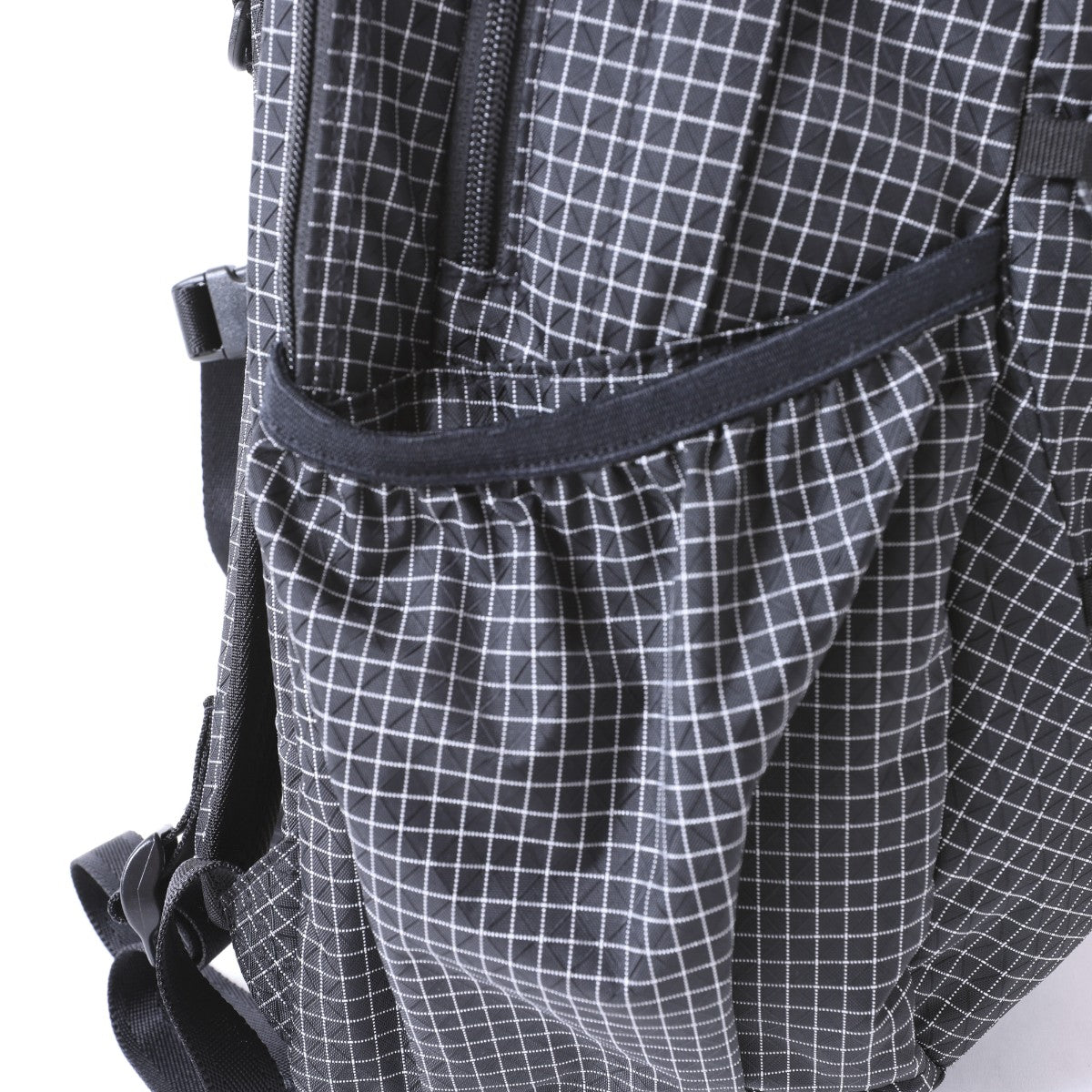 GRID NYLON TRAVERSE BACKPACK