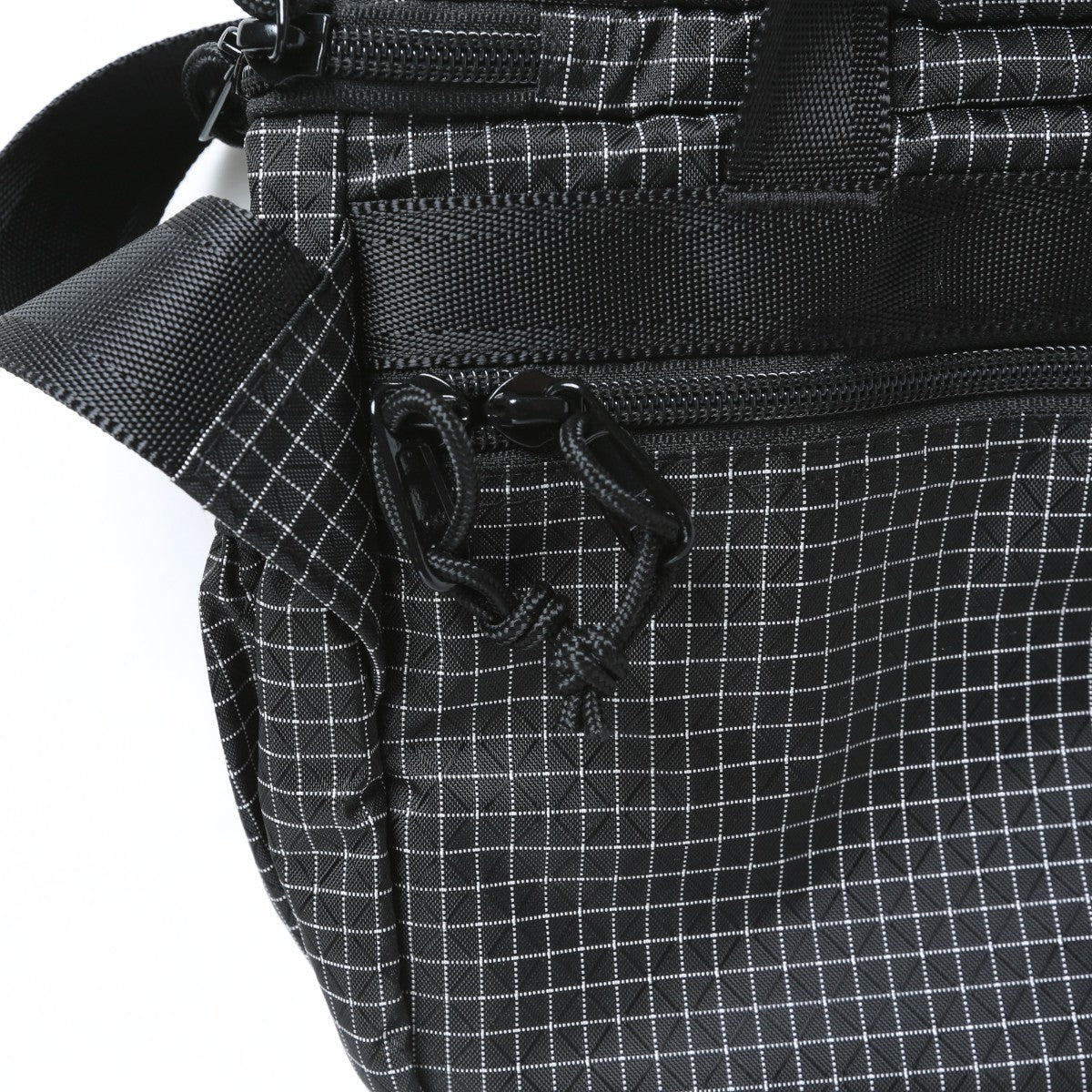 GRID NYLON SHOULDER BAG