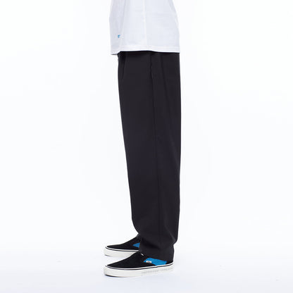 ONE TUCK TAPERED SLACKS