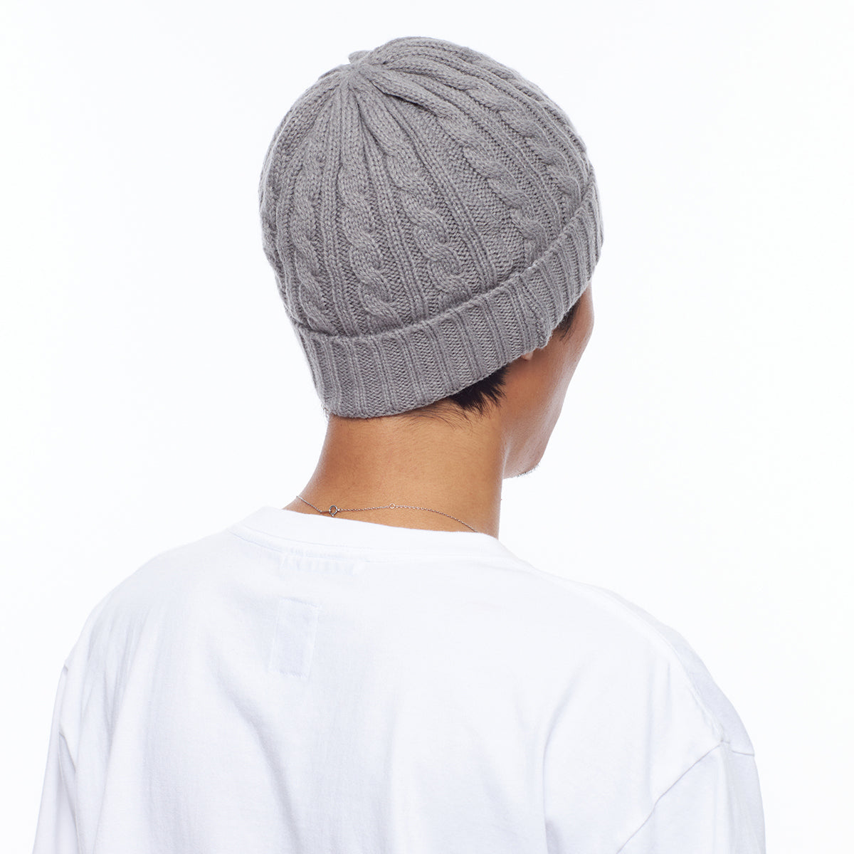 CABLE KNIT CAP