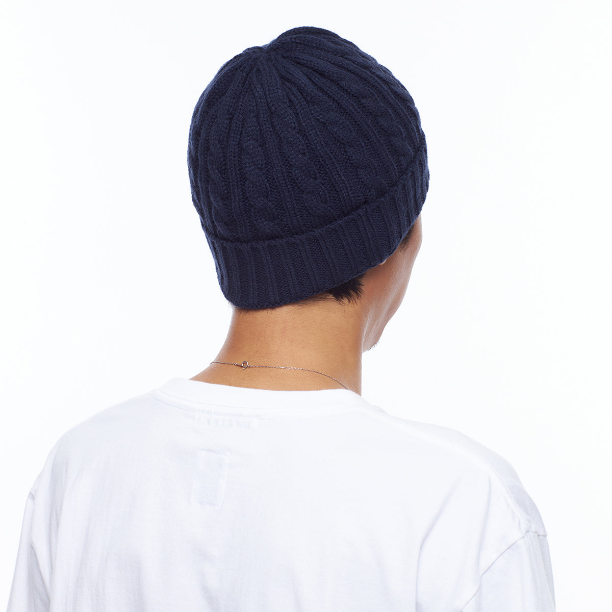 CABLE KNIT CAP