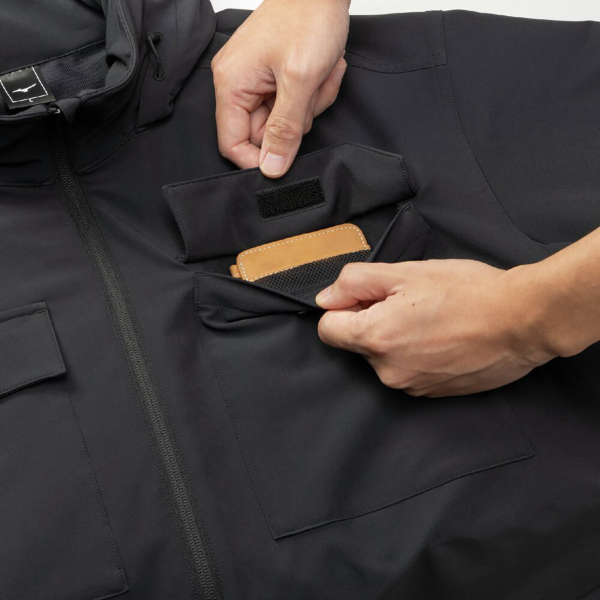 MIZUNO LOOSE-FIT STRETCH JACKET ミズノ ルーズフィットストレッチジャケット 32MC5US3【メンズ ルーズフィットジャケット スポーツジャケット ストレッチ素材 可動域向上 多機能ポケット 26SS】