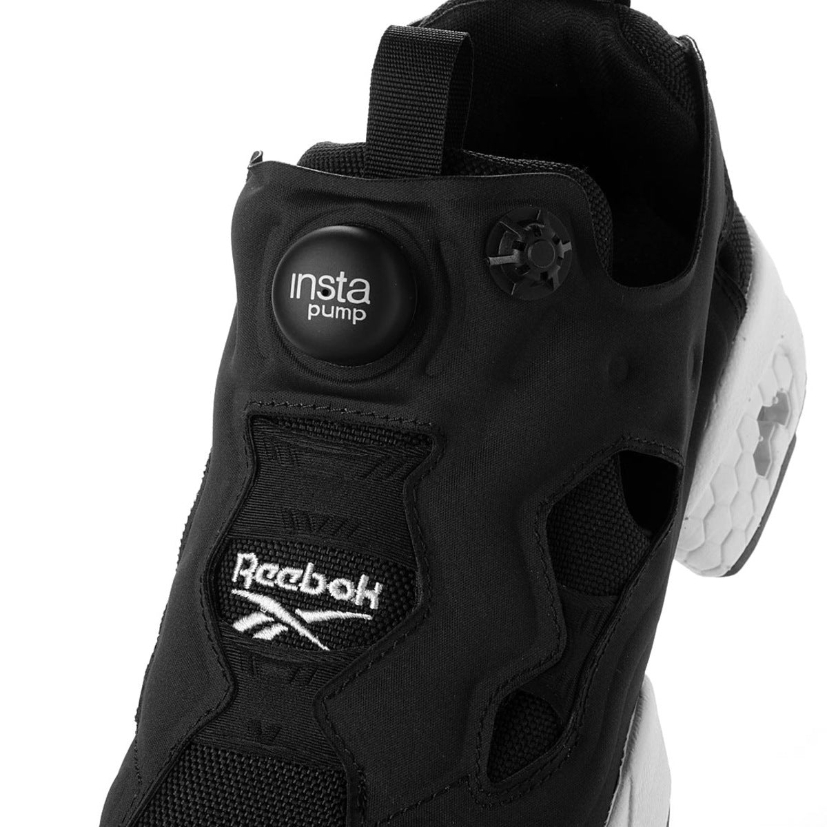 Reebok INSTAPUMP FURY 94 リーボック インスタ ポンプフューリー 94  100211657【メンズ スニーカー 厚底 軽量 クッション性 フィット調整 ナイロンアッパー 26FW】