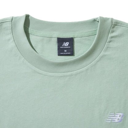 New Balance QTM RESORT T-SHIRT ニューバランス QTM リゾート Tシャツ MT51661【メンズ 半袖Tシャツ ロゴ グラフィック リラックスフィット 25SS】