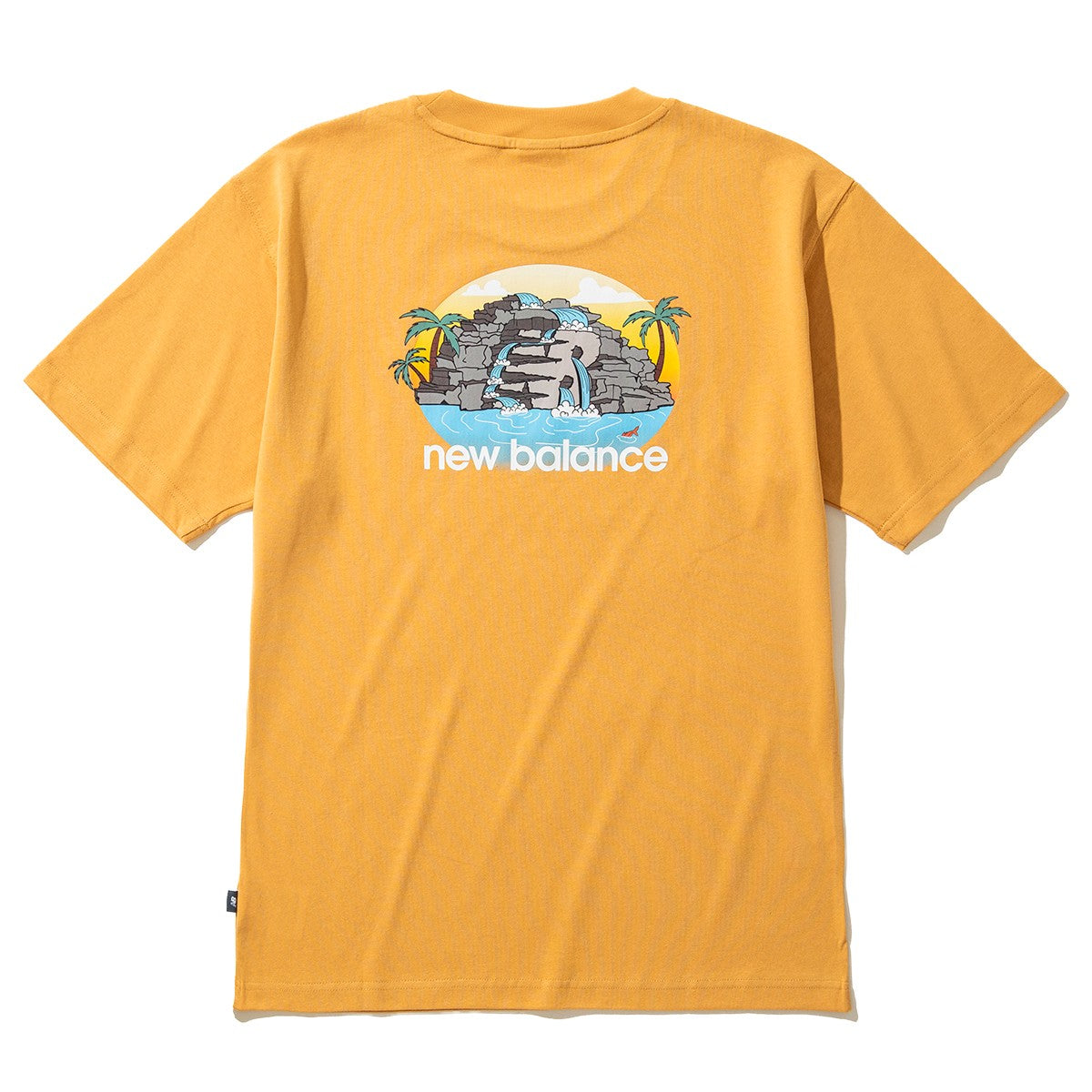 New Balance QTM RESORT T-SHIRT ニューバランス QTM リゾート Tシャツ MT51661【メンズ 半袖Tシャツ ロゴ グラフィック リラックスフィット 25SS】