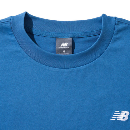 New Balance QTM RESORT T-SHIRT ニューバランス QTM リゾート Tシャツ MT51661【メンズ 半袖Tシャツ ロゴ グラフィック リラックスフィット 25SS】