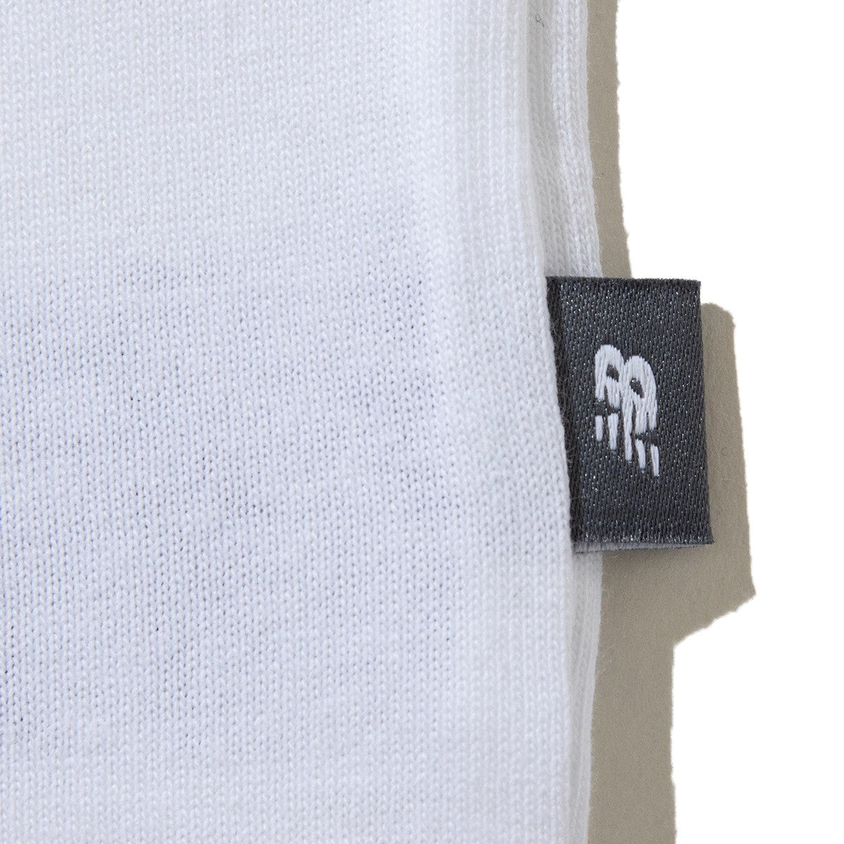 New Balance QTM RESORT T-SHIRT ニューバランス QTM リゾート Tシャツ MT51661【メンズ 半袖Tシャツ ロゴ グラフィック リラックスフィット 25SS】