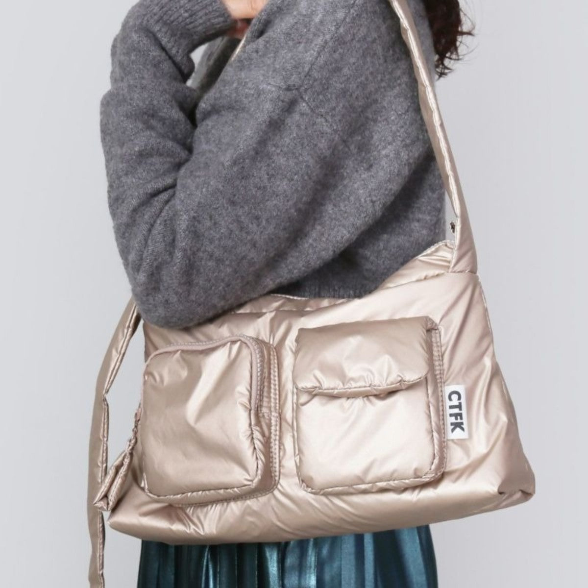 CONTROL FREAK POCKETショルダー コントロールフリーク ポケットショルダー 244-120518【レディース ショルダーバッグ クッション素材 軽量 デイリー 25FW】
