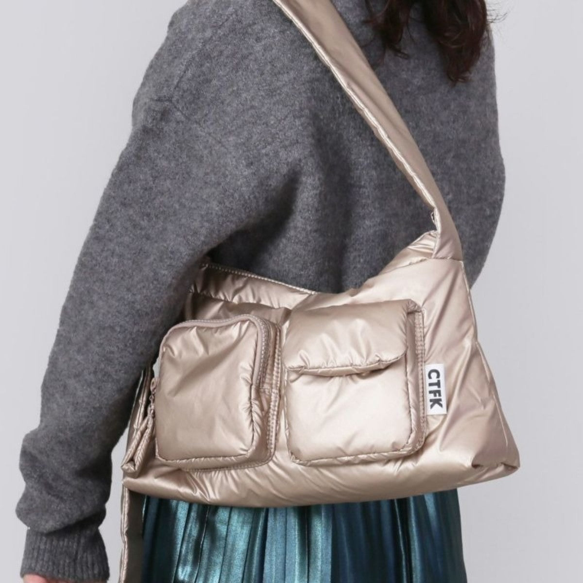 CONTROL FREAK POCKETショルダー コントロールフリーク ポケットショルダー 244-120518【レディース ショルダーバッグ クッション素材 軽量 デイリー 25FW】