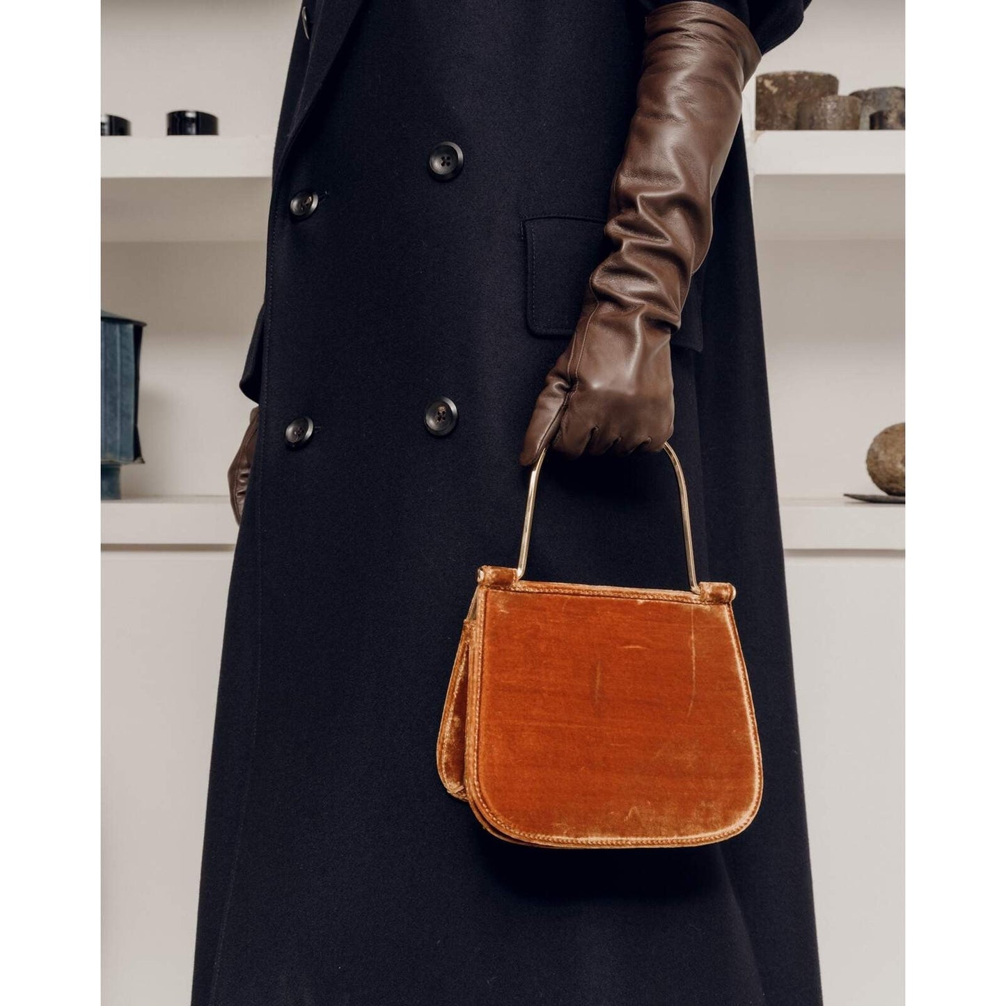 LE VERNIS Metal handle minibag ル・ベルニ メタル ハンドル ミニバッグ 252-210512【レディース ハンドバッグ ショルダー クラッチ メタルハンドル ベルベット パイソン柄 25FW】