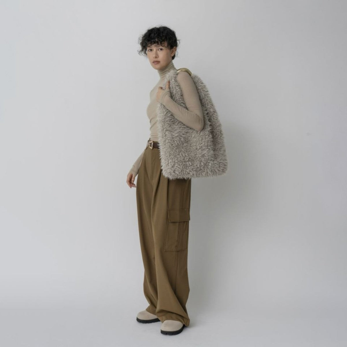 LE VERNIS Sculpture Mou Azuma ル・ベルニ スカルプチャー ムー アズマ 252-212520【レディース バッグ トート ファー 大容量 ハンドバッグ 秋冬 レディース 25FW】