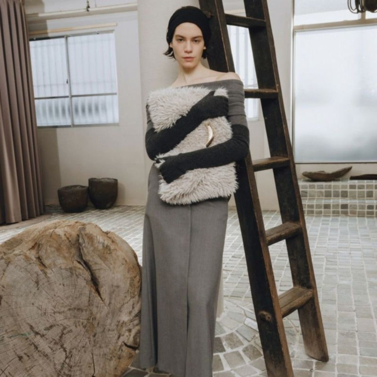 LE VERNIS Sculpture Mou Azuma ル・ベルニ スカルプチャー ムー アズマ 252-212520【レディース バッグ トート ファー 大容量 ハンドバッグ 秋冬 レディース 25FW】