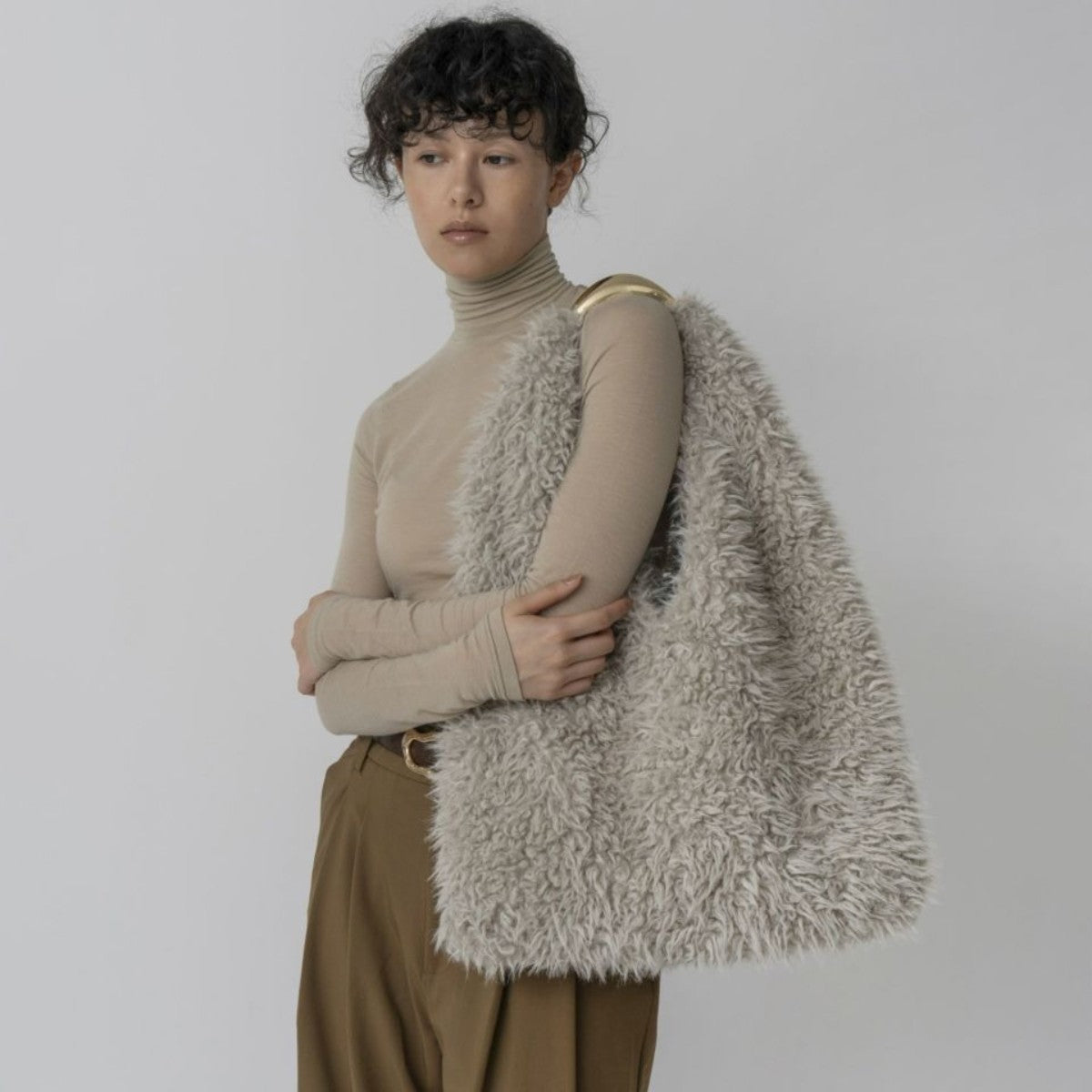 LE VERNIS Sculpture Mou Azuma ル・ベルニ スカルプチャー ムー アズマ 252-212520【レディース バッグ トート ファー 大容量 ハンドバッグ 秋冬 レディース 25FW】