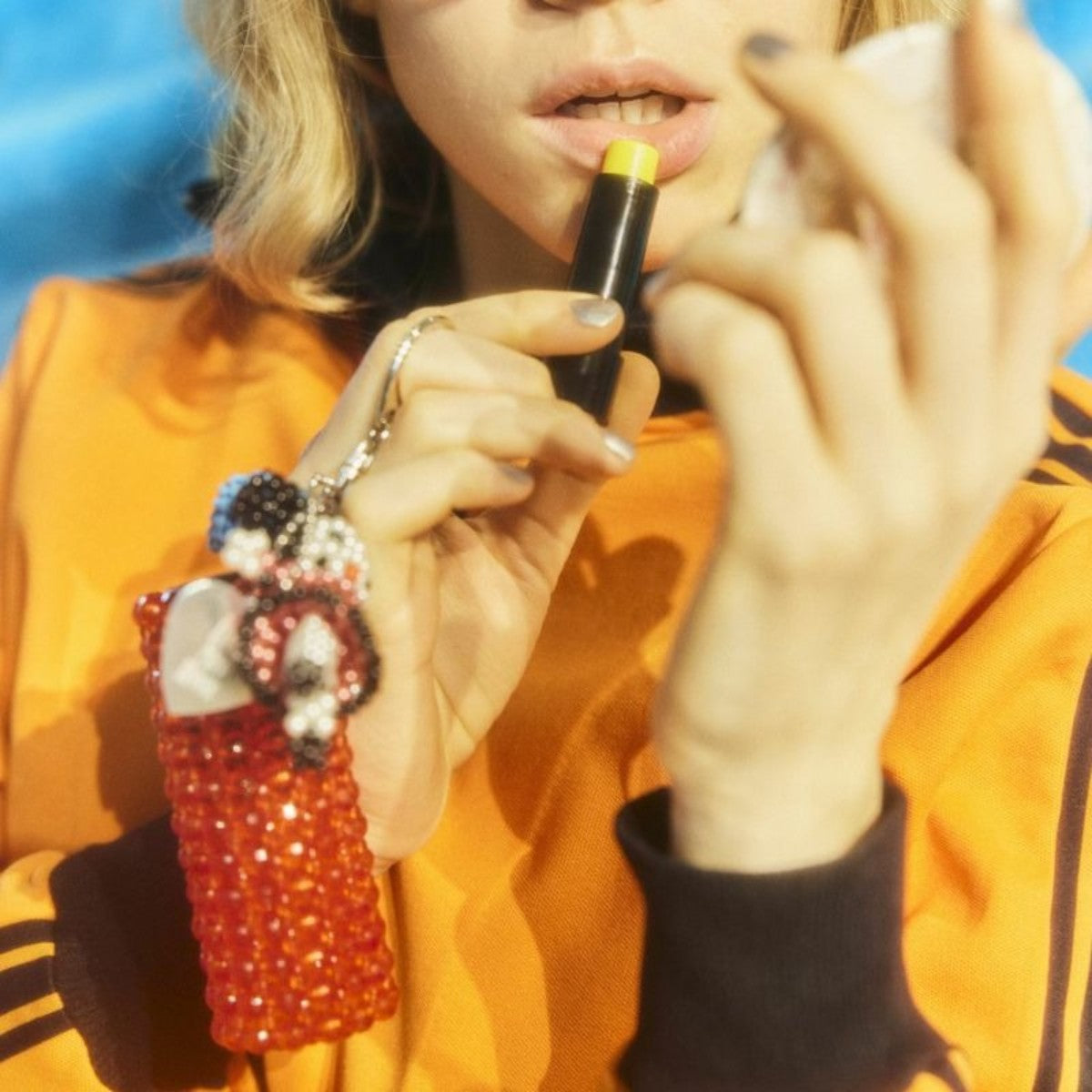 HEY! Mrs ROSE Beads Lip Keycharm ヘイ！ミセスローズ ビーズ リップ キーチャーム 253-140102【レディース ビーズ チャーム ハンドメイド バッグアクセサリー リップケース 25FW】