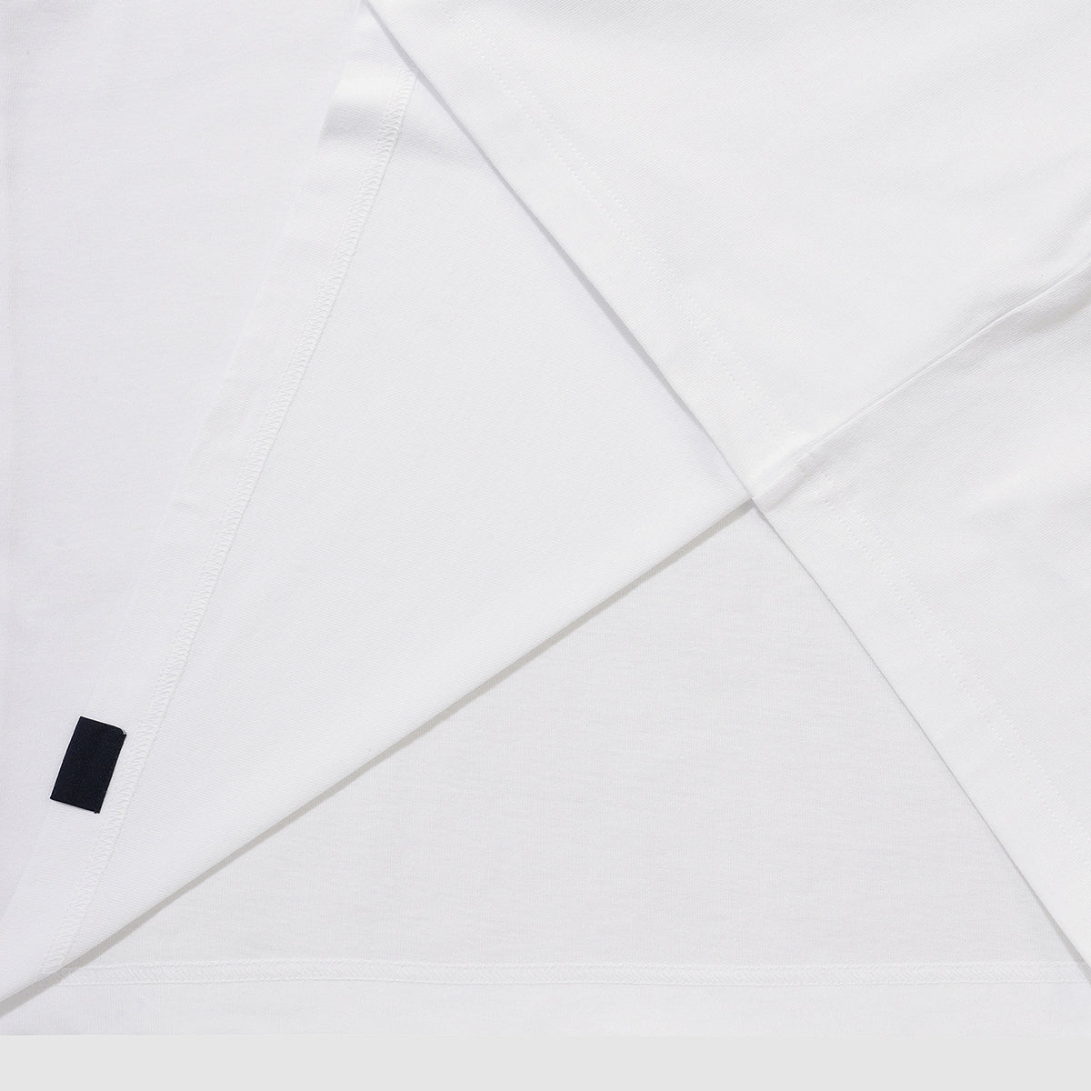 HBL CASUAL ARCHIVE ARTWORK SHORTS SLEEVE T-SHIRTS