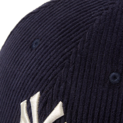 NEW ERA NEW YORK YANKEES 8W CORDUROY RETRO CROWN 9FIFTY ニューエラ ニューヨーク・ヤンキース 8W コーデュロイ レトロ クラウン 950 14667634【メンズ コーデュロイキャップ レトロキャップ 秋冬帽子 サイズ調整 25FW】