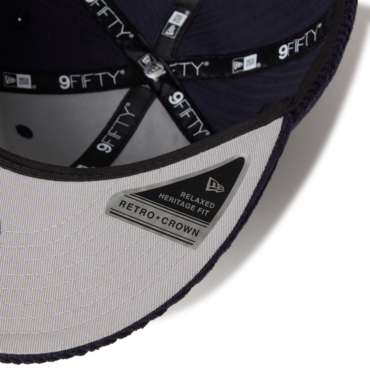 NEW ERA NEW YORK YANKEES 8W CORDUROY RETRO CROWN 9FIFTY ニューエラ ニューヨーク・ヤンキース 8W コーデュロイ レトロ クラウン 950 14667634【メンズ コーデュロイキャップ レトロキャップ 秋冬帽子 サイズ調整 25FW】
