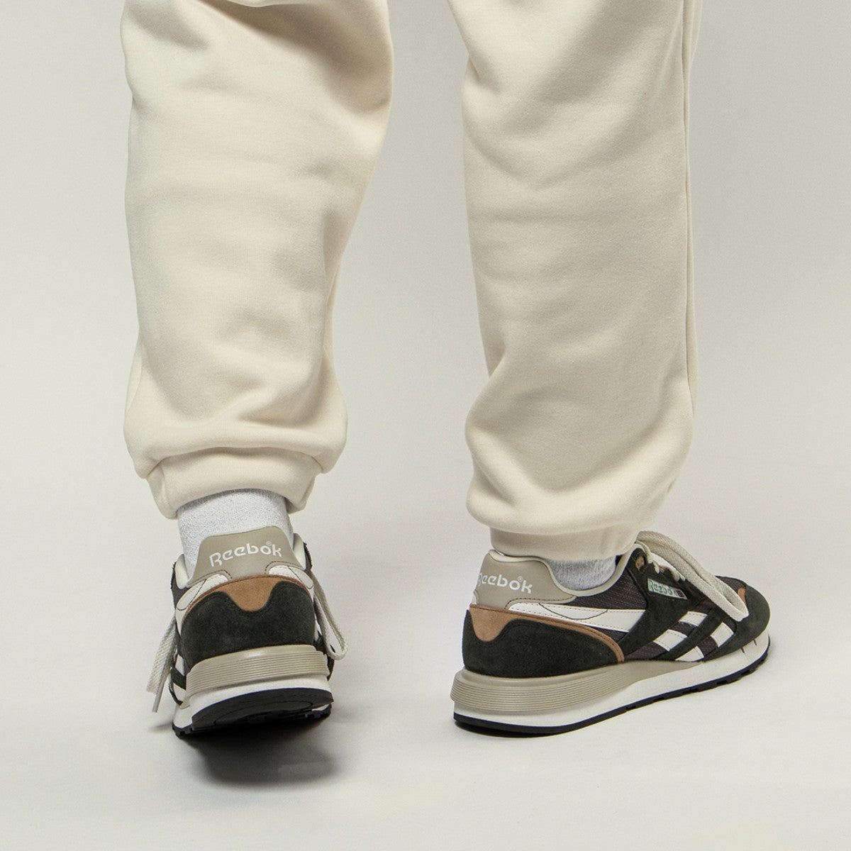 Reebok CLASSIC NYLON 89 リーボック クラシックナイロン 89 100242204【メンズ スニーカー シューズ ランニングスタイル スウェード 25FW】