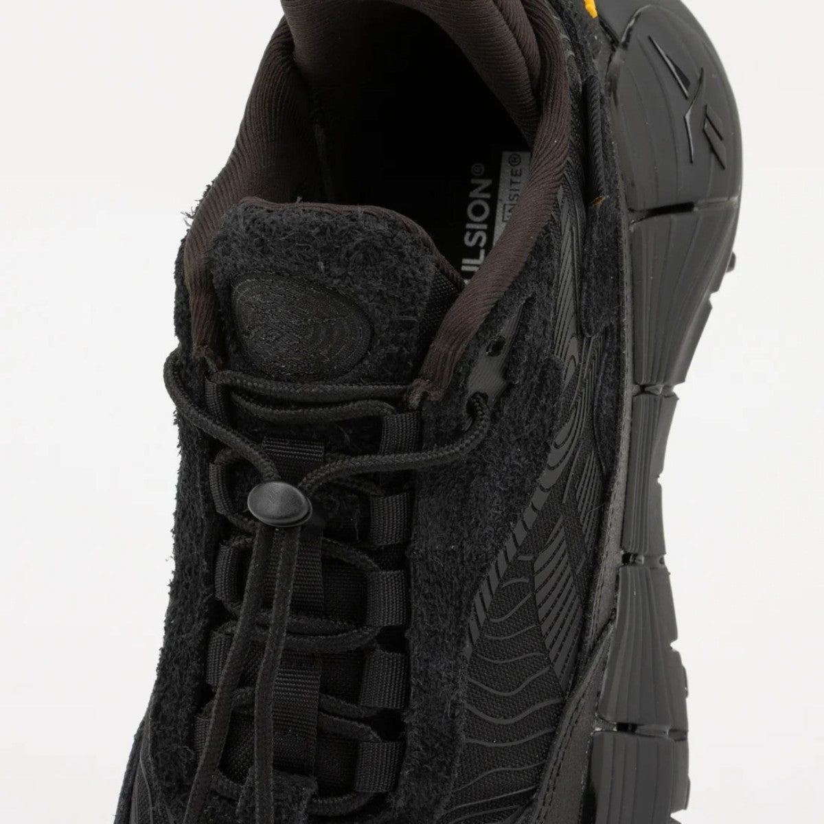 靴 Reebok ZIG KINETICA 2.5 EDGE 100254702 楽天市場】Reebok ZIG KINETICA 2.5 EDGE リーボック ジグ キネティカ