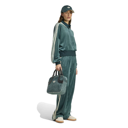 adidas Originals adidas Originals × Liberty London Embossed Velvet Sweatshirt アディダスオリジナルス アディダス オリジナルス × リバティ ロンドン エンボス加工 ベルベット スウェットシャツ BY272【レディース スウェット ベルベット オーバーサイズ コラボ 25FW】