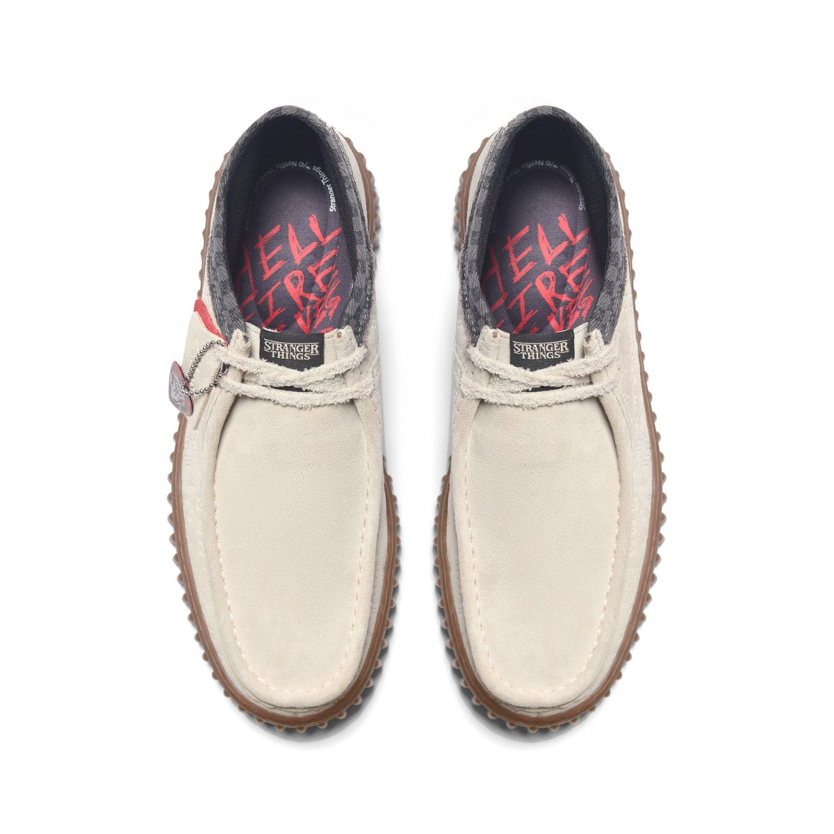 Clarks Torhill Hi x StrangerThings クラークス トーヒルハイ x ストレンジャーシングス 26183432【メンズ シューズ ブーツ スウェード アウトドア コラボ 25FW】