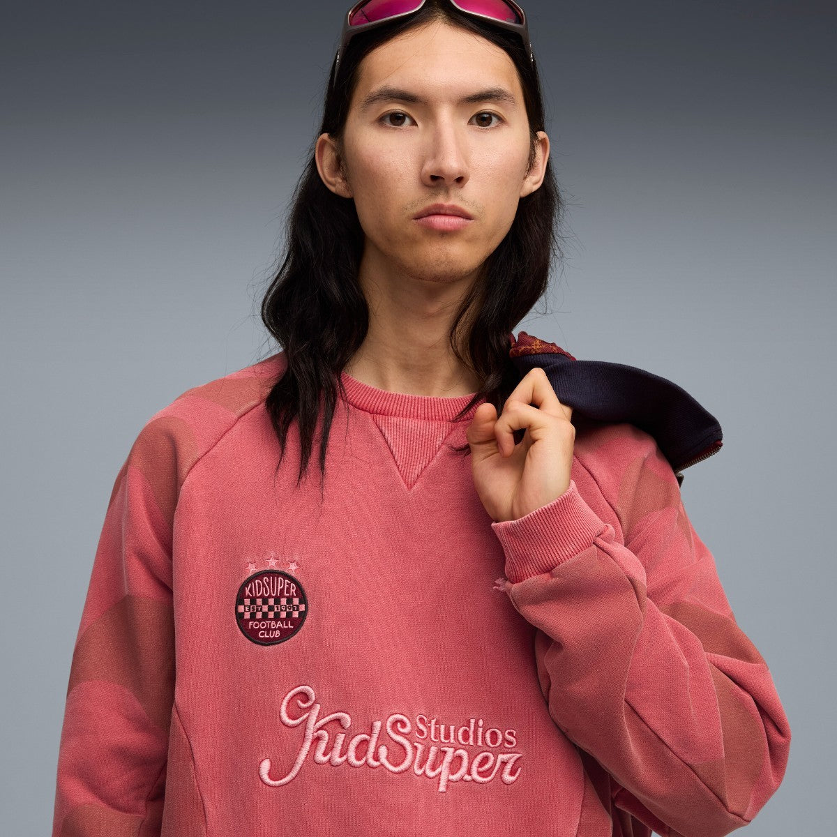 PUMA PUMA x KIDSUPER CREW プーマ プーマ x キッドスーパー クルー 632364【メンズ トップス クルーネック オーバーサイズ スポーツウェア コラボ 25FW】