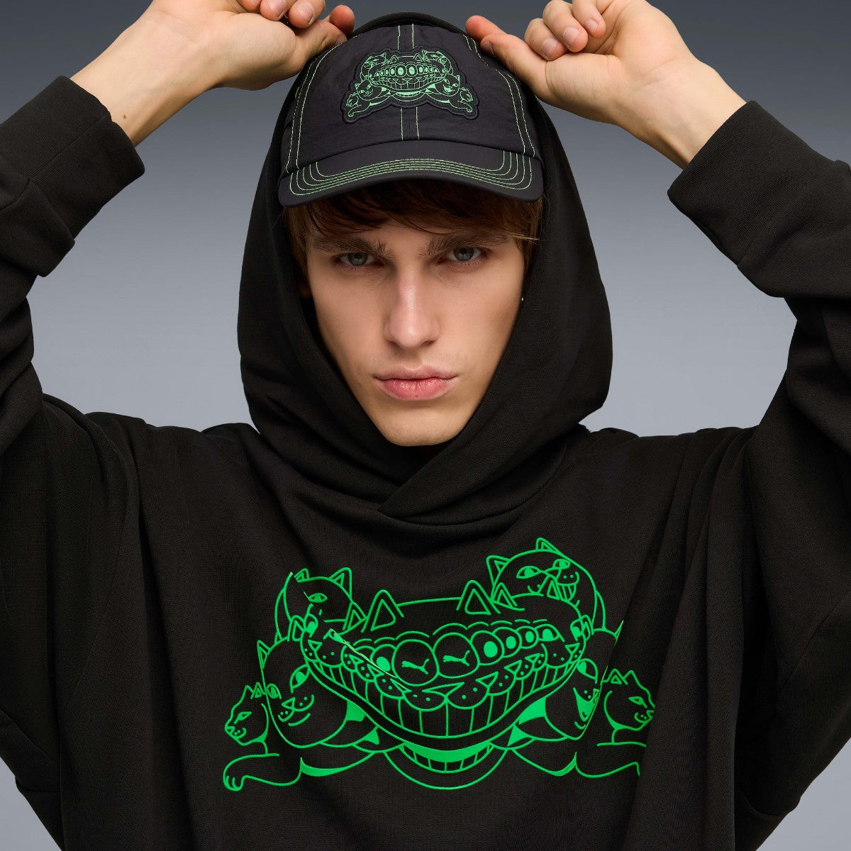 PUMA PUMA x RIPNDIP BOXY GRAPHIC HOODIE プーマ PUMA x RIPNDIP ボクシー グラフィック フーディ 632414【メンズ スウェット フーディー グラフィック リサイクル素材 コラボ 25FW】