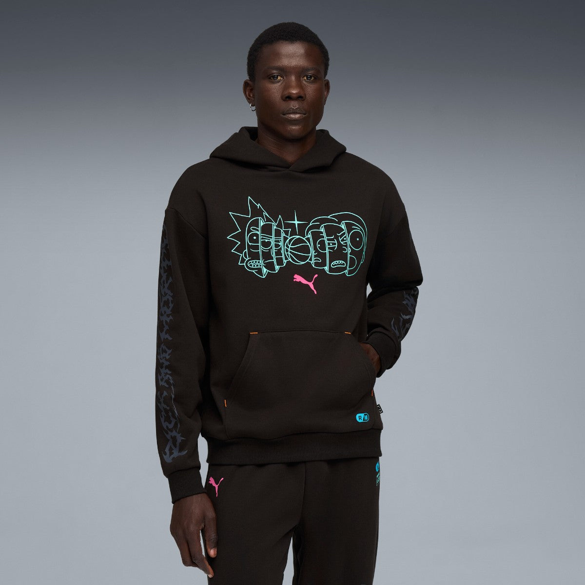 PUMA HOOPS x RICK AND MORTY HOODIE プーマ Hoops x リック アンド モーティー フーディ 633094【メンズ パーカー フーディコラボ 25FW】