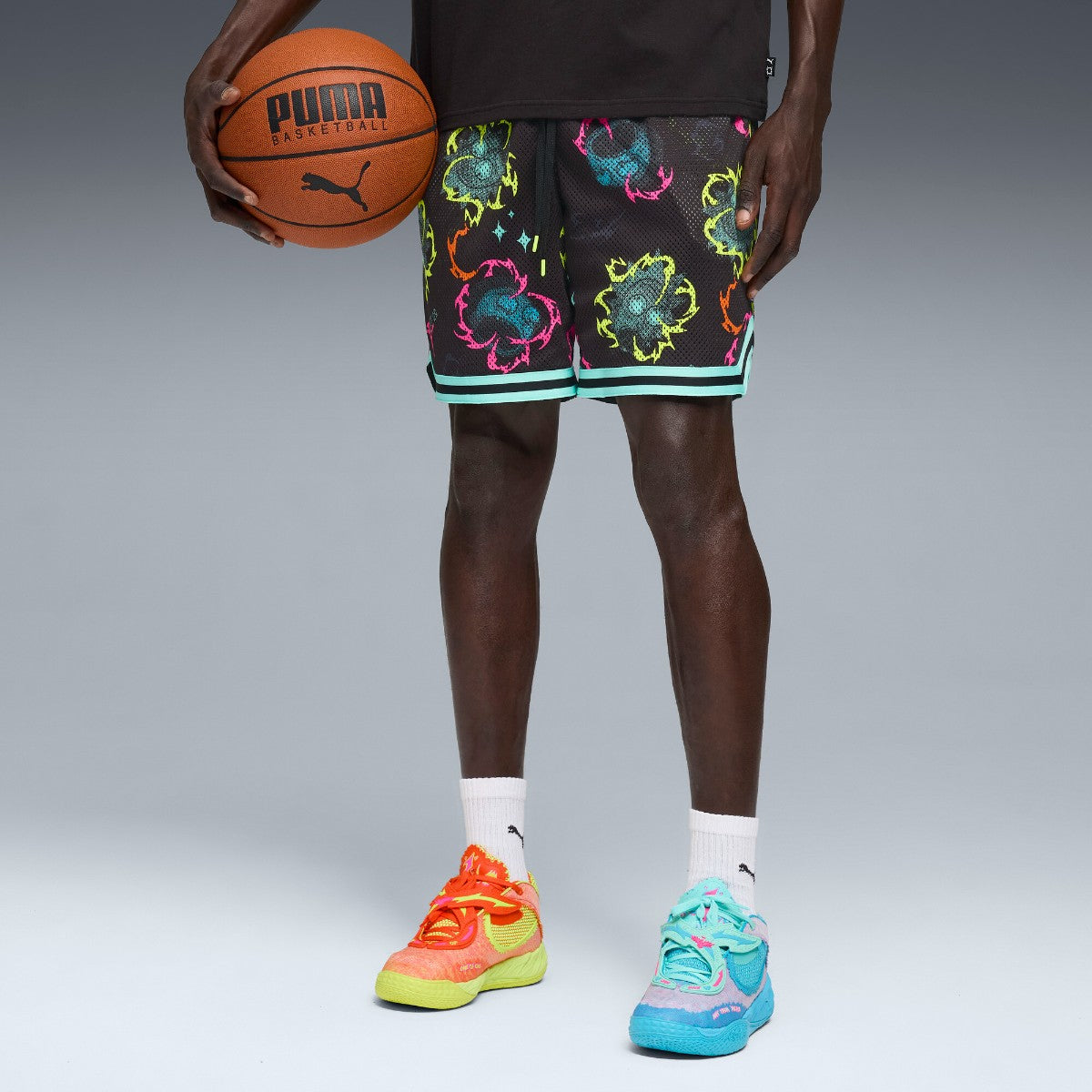 PUMA HOOPS x RICK AND MORTY AOP 5.5-INCH SHORTS プーマ HOOPS x リック アンド モーティー AOP 5.5インチ ショーツ 633096【メンズ ショーツ 総柄 コラボ 25FW】