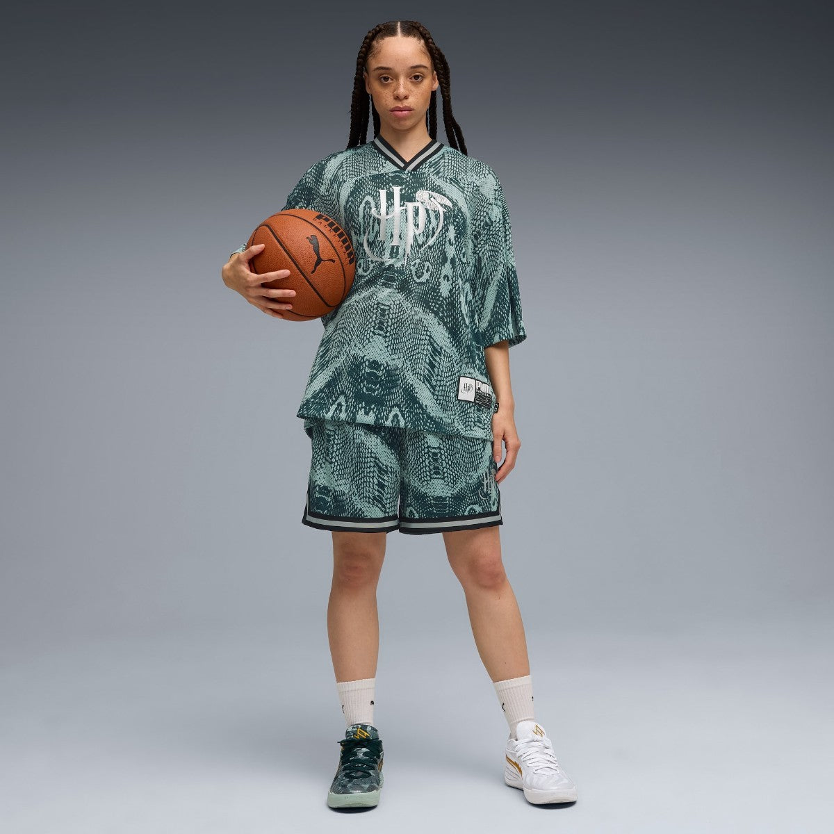 PUMA HOOPS X HARRY POTTER AOP SHORT プーマ フープス×ハリーポッター AOP ショーツ 633114-01【レディース 短パン ショーツ バスケットボールウェア コラボ 25FW】