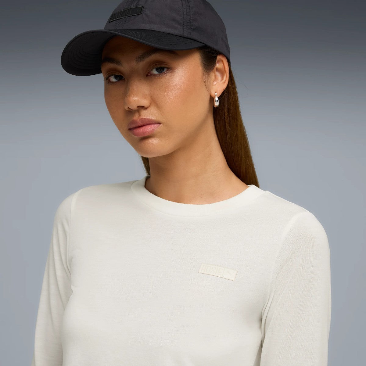 PUMA PUMA x ROSE SLIM LONGSLEEVE TEE プーマ プーマ x ロゼ スリム ロングスリーブ Tシャツ 633805【レディース Tシャツ 長袖 ロゴ コラボ 25FW】