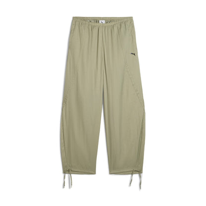 PUMA DARE TO WOVEN PANTS プーマ DARE TO ウーブン パンツ 633969【レディース ボトムス パンツ オーバーサイズ リラックス リップストップ リサイクル素材 25FW】