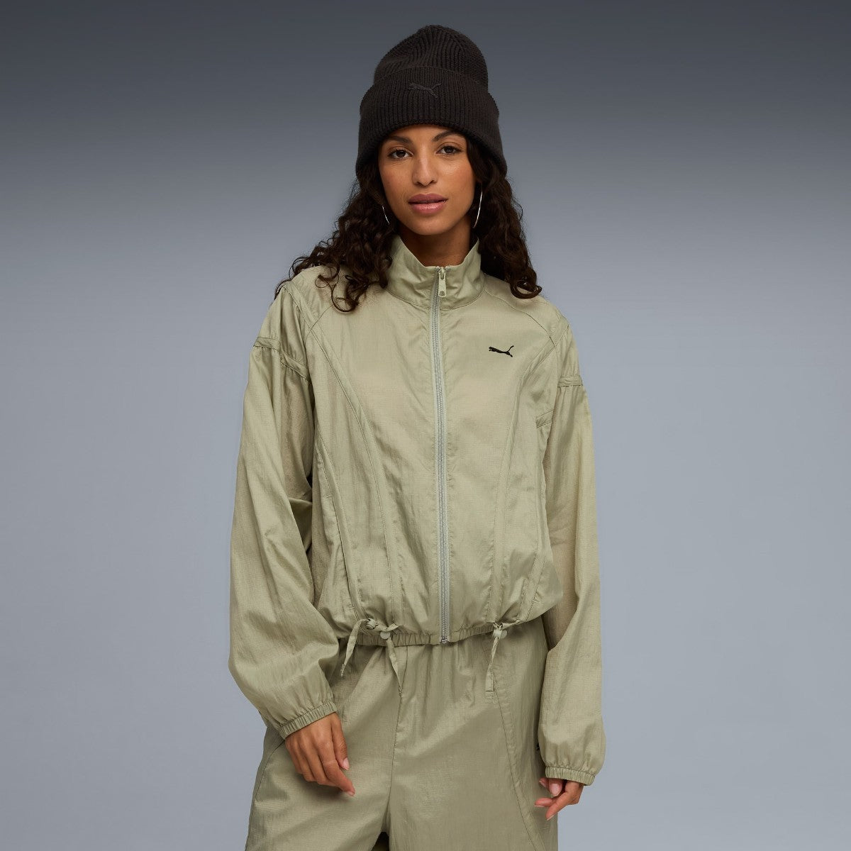 PUMA DARE TO OVERSIZED WOVEN JACKET プーマ DARE TO オーバーサイズド ウーブン ジャケット 633971【レディース アウター ジャケット オーバーサイズ リラックス リップストップ リサイクル素材 25FW】