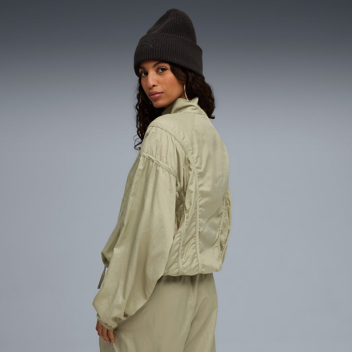 PUMA DARE TO OVERSIZED WOVEN JACKET プーマ DARE TO オーバーサイズド ウーブン ジャケット 633971【レディース アウター ジャケット オーバーサイズ リラックス リップストップ リサイクル素材 25FW】