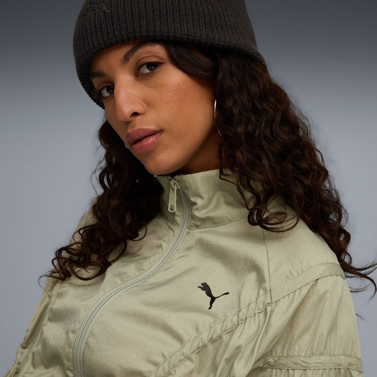 PUMA DARE TO OVERSIZED WOVEN JACKET プーマ DARE TO オーバーサイズド ウーブン ジャケット 633971【レディース アウター ジャケット オーバーサイズ リラックス リップストップ リサイクル素材 25FW】