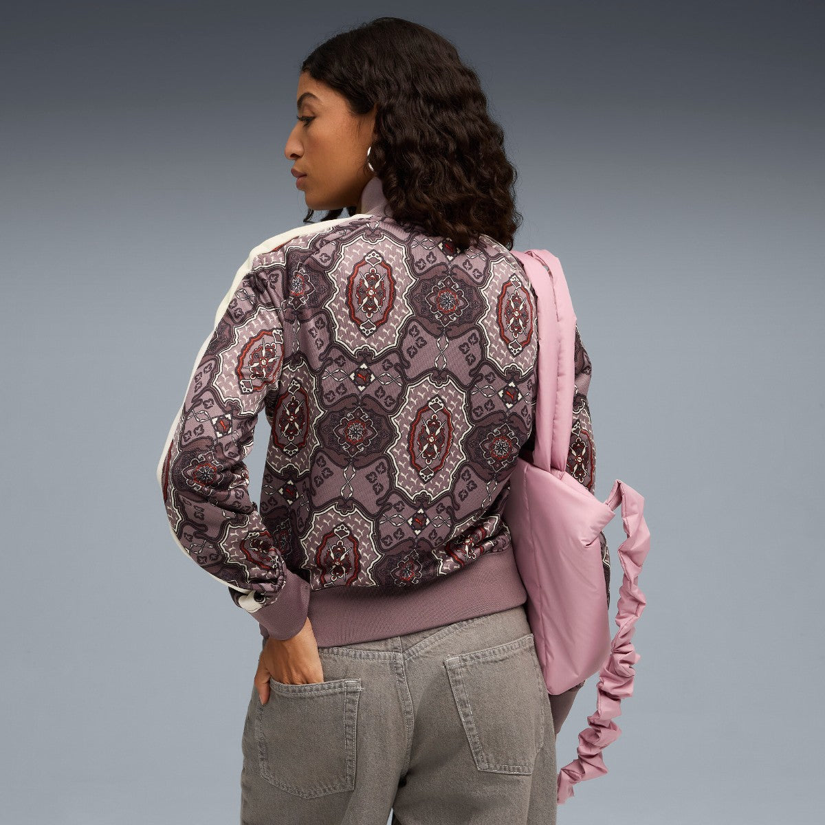 PUMA T7 VINTAGE PREP AOP TRACK JACKET PT プーマ T7 ヴィンテージ プレップ オールオーバープリント トラック ジャケット PT 634475【レディース トラックジャケット クラシック 総柄 25FW】