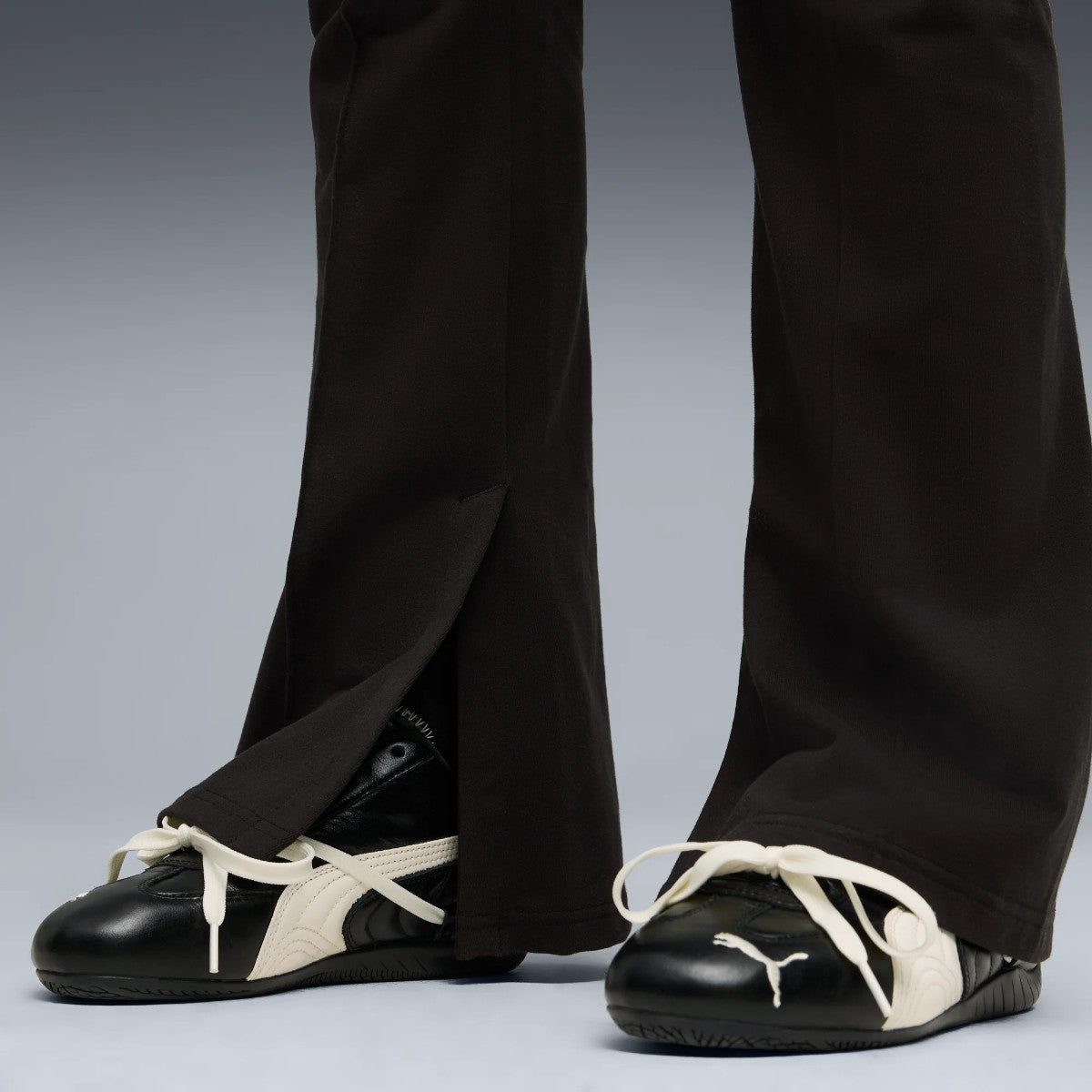 PUMA PUMA x ROSE SLIM PINTUCK FLARED LEGGINGS プーマ プーマ x ロゼ スリム ピンタック フレア レギンス 635156【レディース ボトムス トレーニング ロゴ コラボ 25FW】