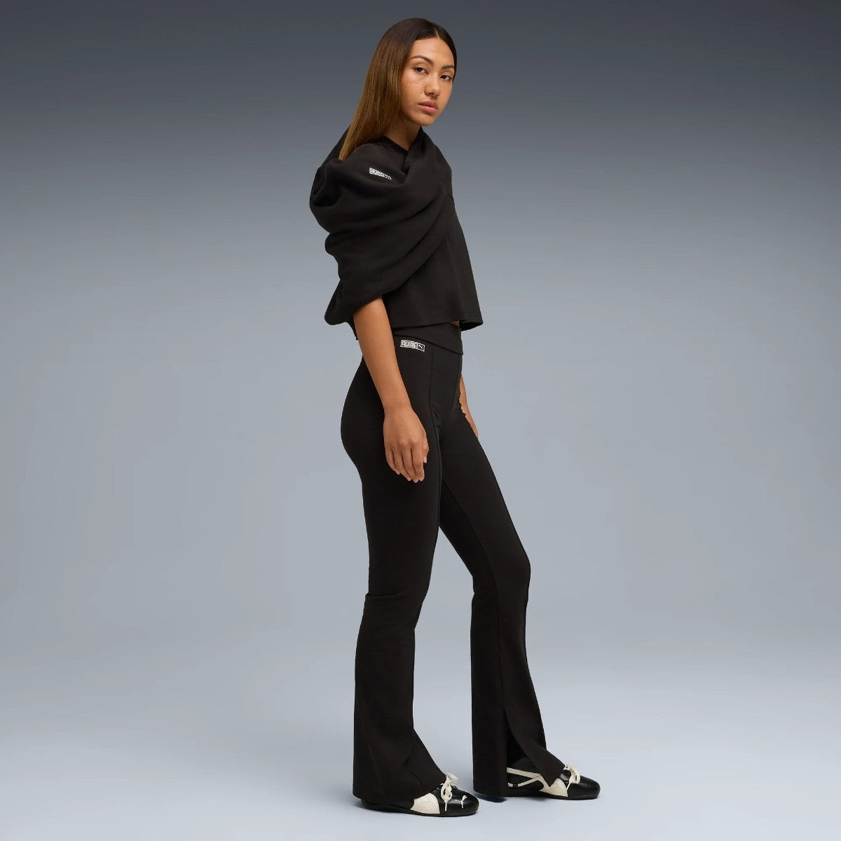 PUMA PUMA x ROSE SLIM PINTUCK FLARED LEGGINGS プーマ プーマ x ロゼ スリム ピンタック フレア レギンス 635156【レディース ボトムス トレーニング ロゴ コラボ 25FW】