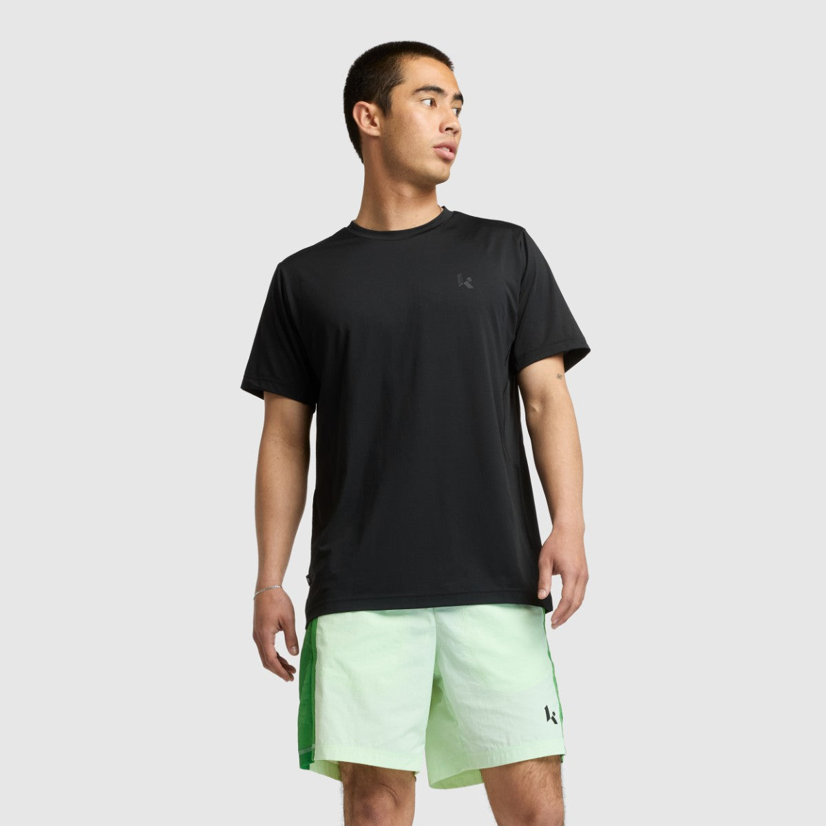 New Balance Klutch Men's Mesh Performance T-Shirt ニューバランス クラッチ メッシュ パフォーマンスTシャツ MT51613【メンズ 半袖Tシャツ 通気性 速乾性 トレーニング コラボ 25FW】
