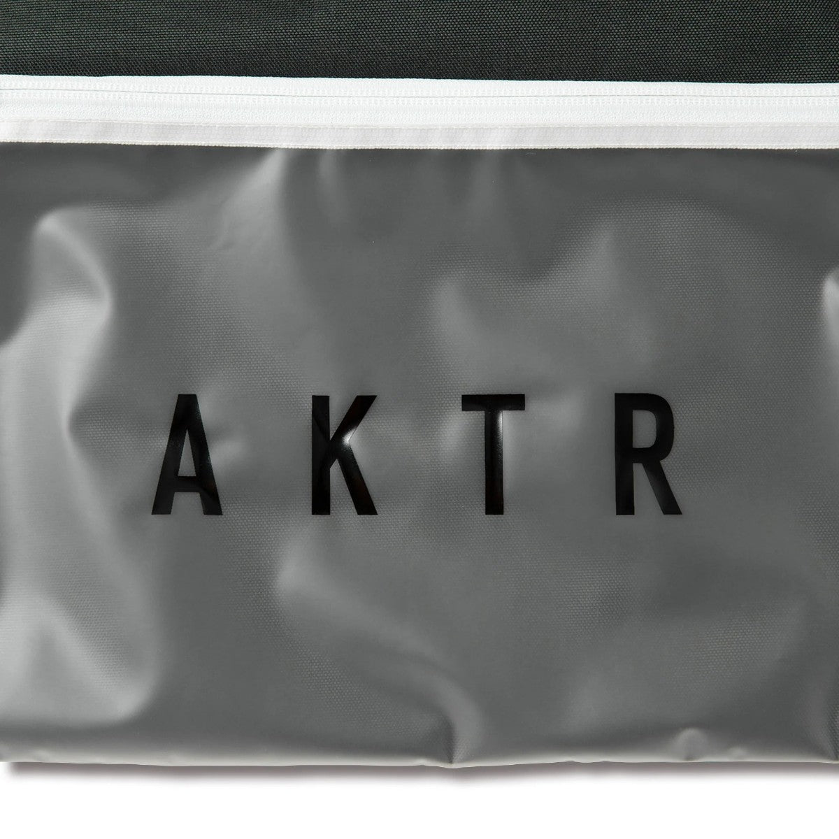 AKTR COMBINATION KNAPSACK アクター コンビネーション ナップサック 225-009022【メンズ ナップザック ポケット付き 頑丈 25FW】