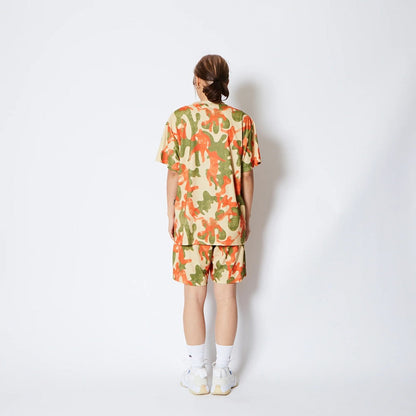 AKTR PLAY CAMO AKTR LOGO SPORTS TEE アクター プレイ カモ アクター ロゴ スポーツ Tシャツ 225-012005【メンズ トップス Tシャツ 半袖 カモフラージュ 総柄 25FW】