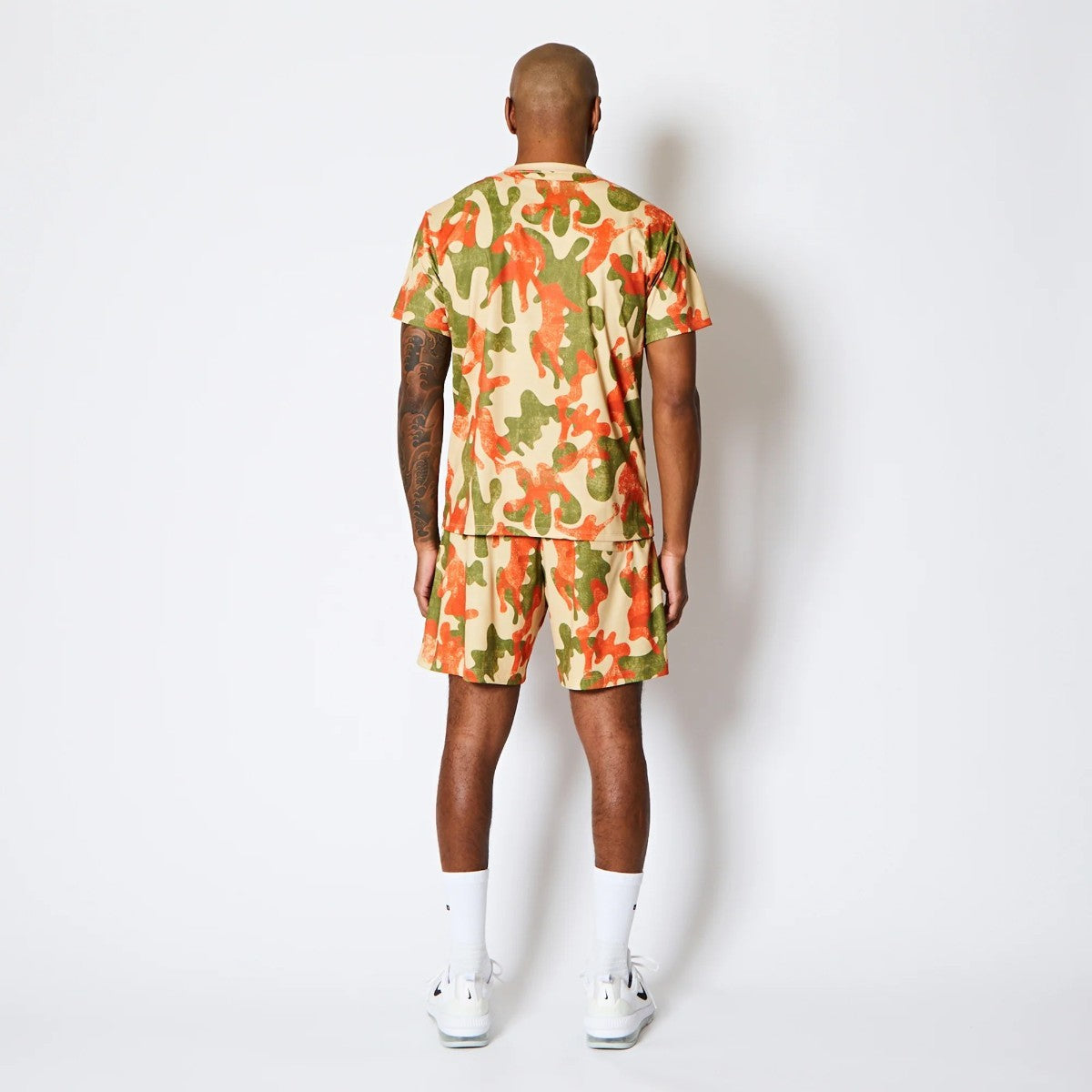 AKTR PLAY CAMO AKTR LOGO SPORTS TEE アクター プレイ カモ アクター ロゴ スポーツ Tシャツ 225-012005【メンズ トップス Tシャツ 半袖 カモフラージュ 総柄 25FW】