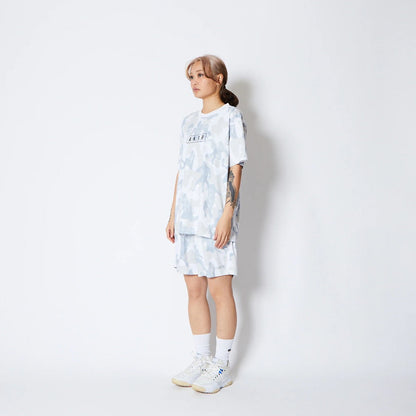 AKTR PLAY CAMO AKTR LOGO SPORTS TEE アクター プレイ カモ アクター ロゴ スポーツ Tシャツ 225-012005【メンズ トップス Tシャツ 半袖 カモフラージュ 総柄 25FW】