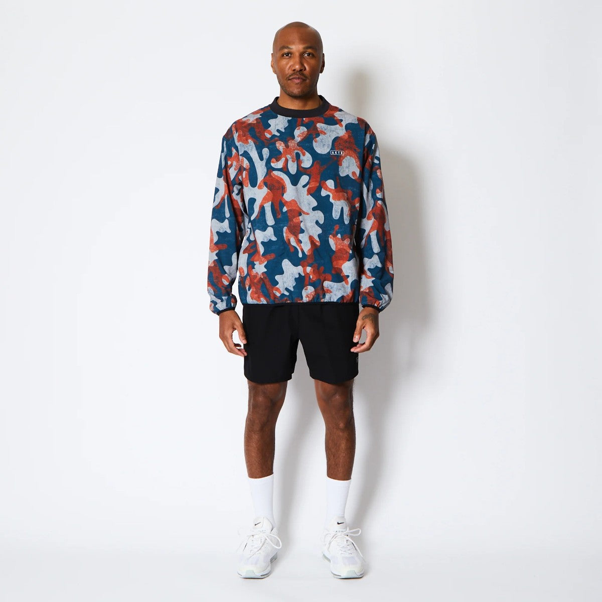 AKTR PLAY CAMO PULLOVER SHTG SHIRTS アクター プレイ カモ プルオーバー シューティング シャツ 225-021010【メンズ 長袖 シャツ カットソー カモフラージュ バスケットボール 吸汗速乾 25FW】