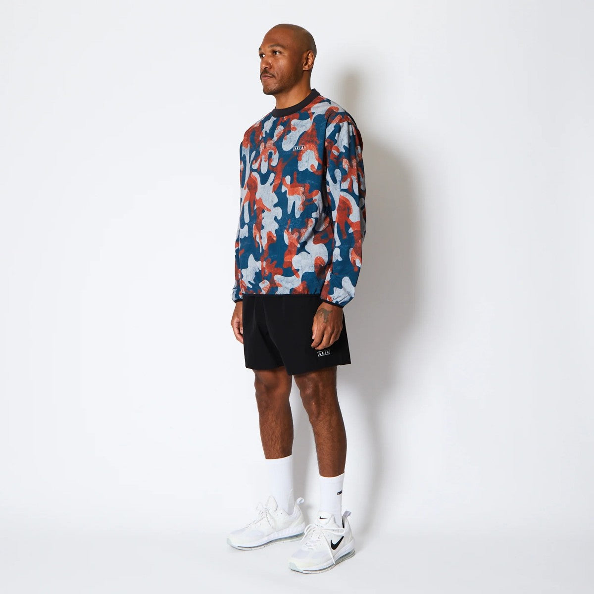 AKTR PLAY CAMO PULLOVER SHTG SHIRTS アクター プレイ カモ プルオーバー シューティング シャツ 225-021010【メンズ 長袖 シャツ カットソー カモフラージュ バスケットボール 吸汗速乾 25FW】