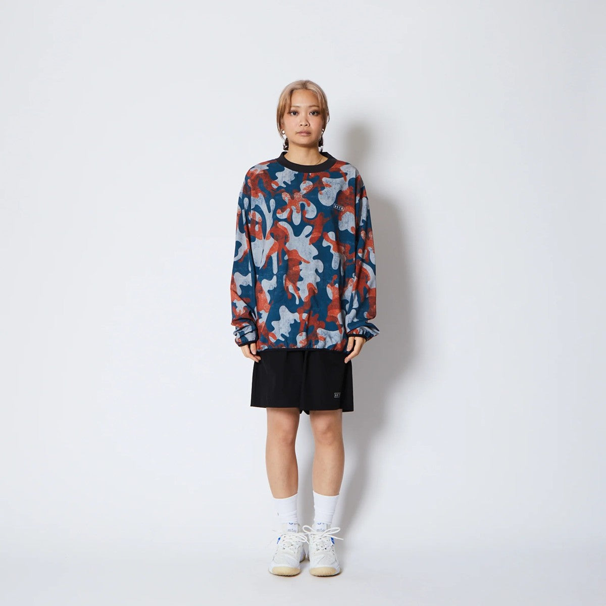 AKTR PLAY CAMO PULLOVER SHTG SHIRTS アクター プレイ カモ プルオーバー シューティング シャツ 225-021010【メンズ 長袖 シャツ カットソー カモフラージュ バスケットボール 吸汗速乾 25FW】